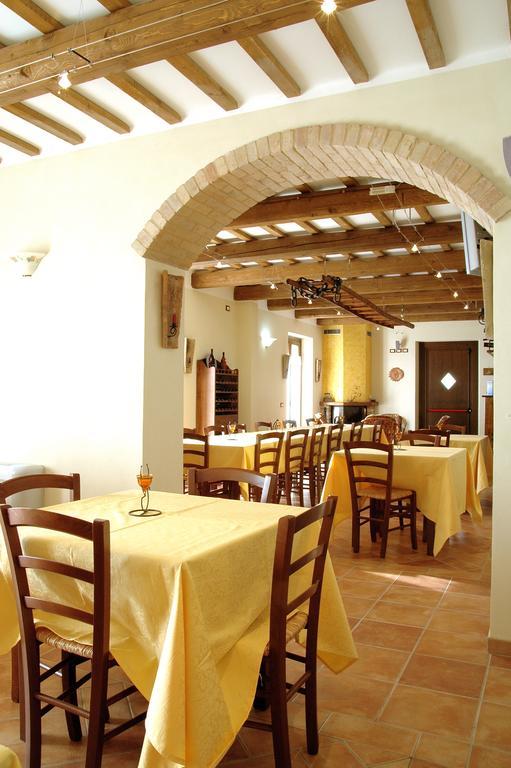 Loro Piceno Villa Le Vigne מראה חיצוני תמונה