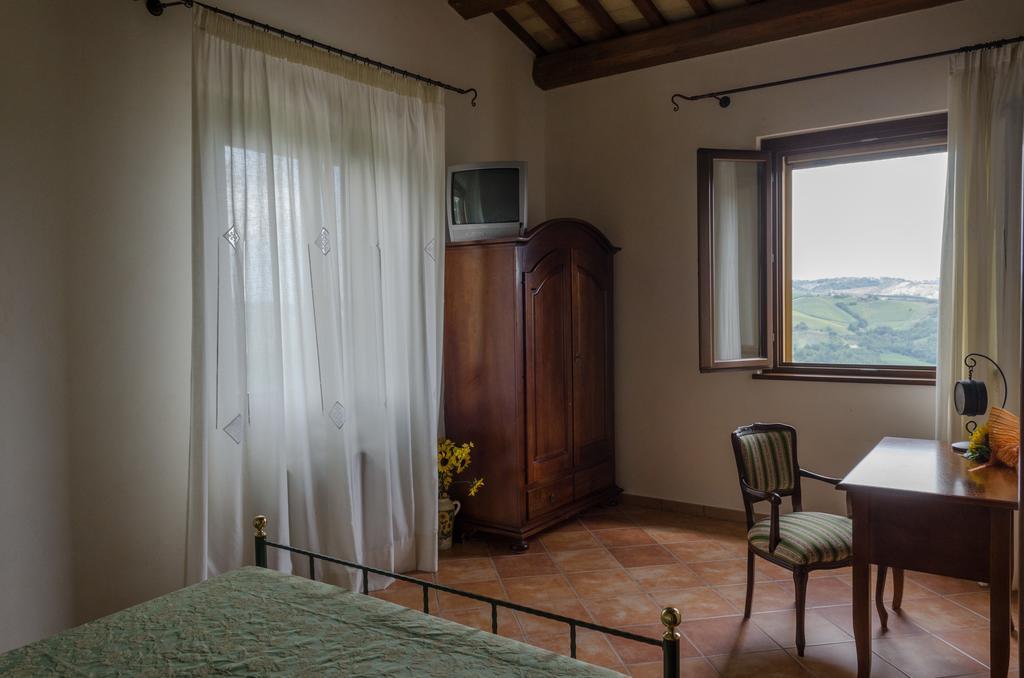 Loro Piceno Villa Le Vigne מראה חיצוני תמונה