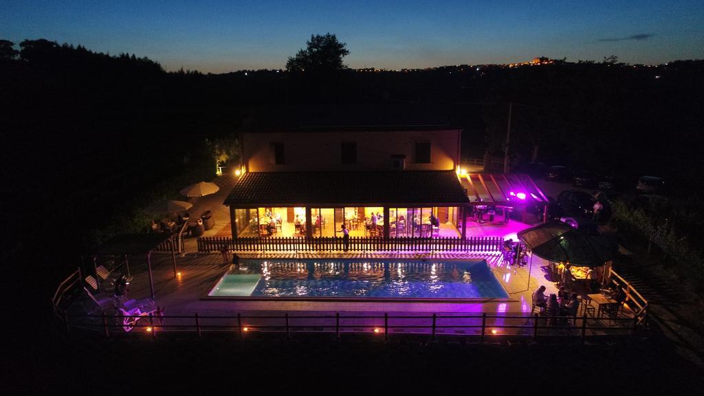 Loro Piceno Villa Le Vigne מראה חיצוני תמונה